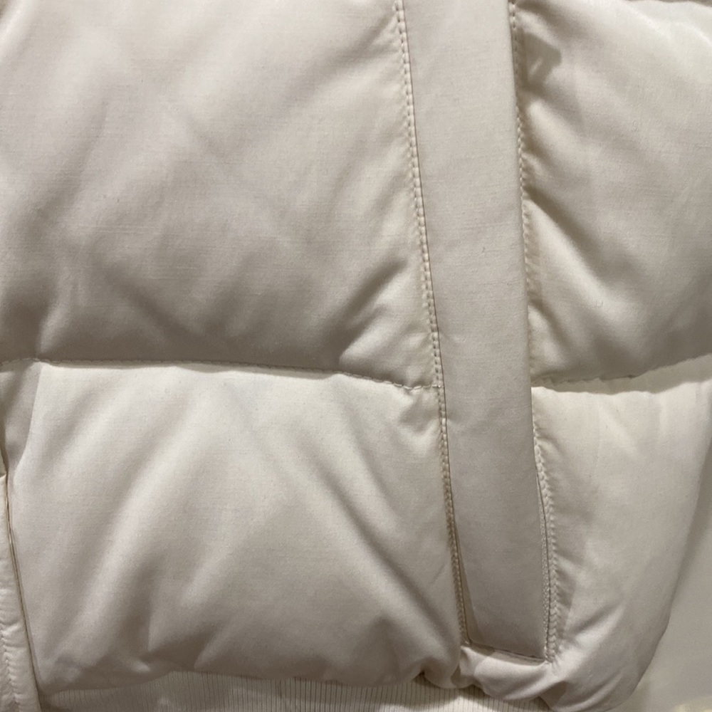 Vest - Picture 6 of 7